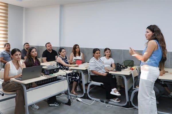 Mersin Büyükşehir Belediyesi, ailelerin çocuklarıyla kurdukları ilişkilere destek vermek amacıyla
