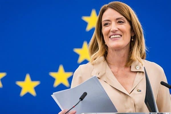 Avrupa Parlamentosu Başkanı Roberta Metsola, açıklamasında Avrupa'da hiçbir ülkenin tek