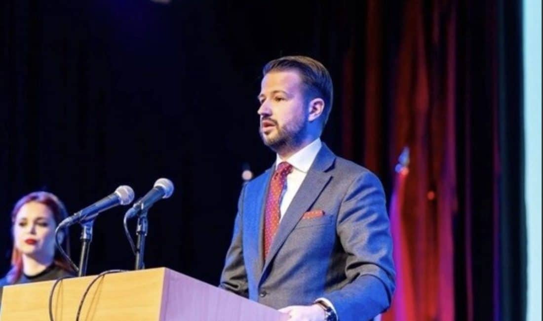 Montenegro Cumhurbaşkanı  Milatoviç, Petnjica’da yapımı devam eden ve dizel elektrik