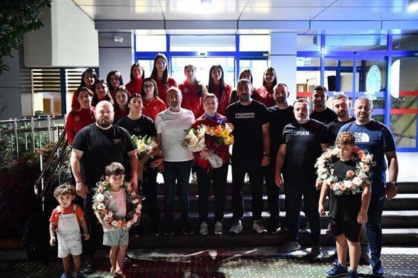 Bulgaristan’da düzenlenen U20 Dünya Güreş Şampiyonası’nda dünya üçüncülüğünü elde eden