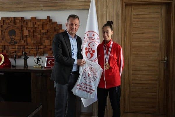 Karaman’ın milli sporcularından Duru Bahadır, Estonya’da düzenlenen Kulüpler Tekvando Avrupa