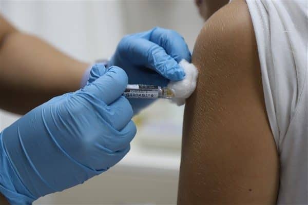 Önemli bir halk sağlığı sorunu olan HPV (İnsan Papilloma Virüsü)