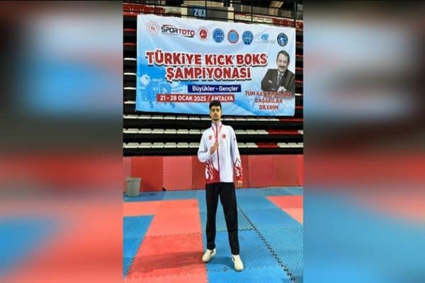 Türkiye’yi ve Batman’ı milli formayla temsil edecek olan Çelik, uluslararası