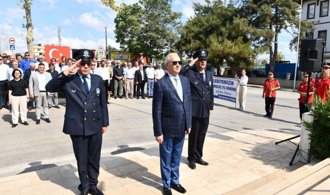 Törende konuşma yapan Mustafakemalpaşa Belediye Başkanı Şükrü Erdem "Mustafakemalpaşa Belediyemizin