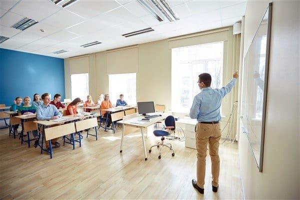 Bakanlıktan yapılan açıklamaya göre, öğretmenlerin il içi sıraya bağlı yer