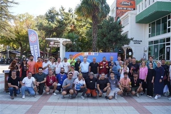 Türkiye’nin en iyi yamaç paraşütü pilotları, Orhangazi Belediyesi’nin Türkiye Hava