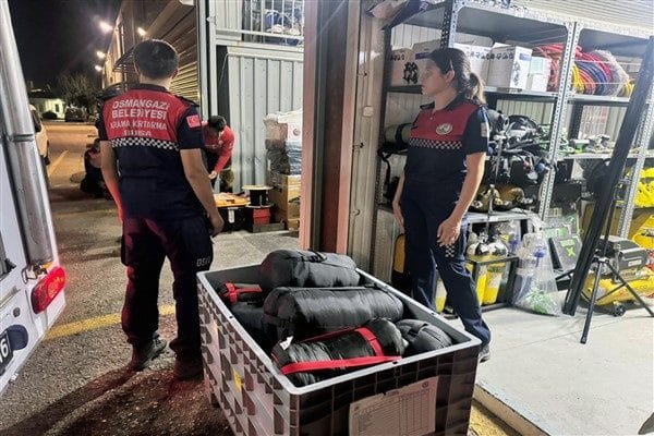 Osmangazi Belediye Başkanı Erkan Aydın, depremin hemen ardından yapılan çalışmaları