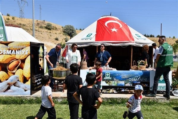 Osmaniye Belediyesi’nce Türkiye Cumhuriyeti Cumhurbaşkanlığı himayelerinde Okçular Vakfı tarafından düzenlenen