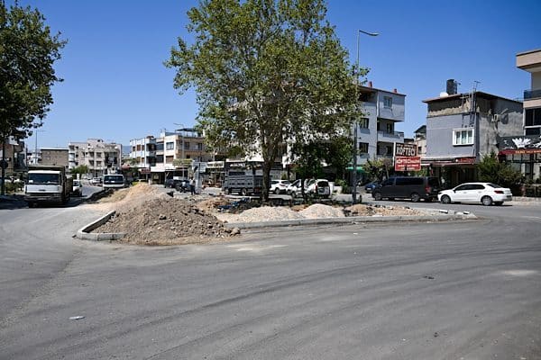 Bornova Belediyesi tarafından yürütülen çalışmalar kapsamında, Kemalpaşa Caddesi’nden Pınarbaşı merkezine