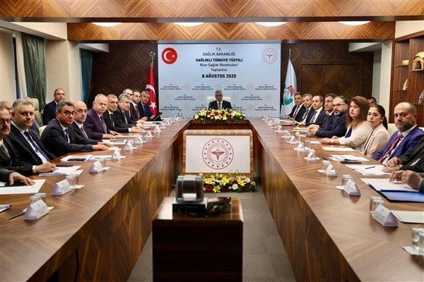 Sağlık Bakanı Prof. Dr. Kemal Memişoğlu, Rize Artvin Havalimanı’nda il