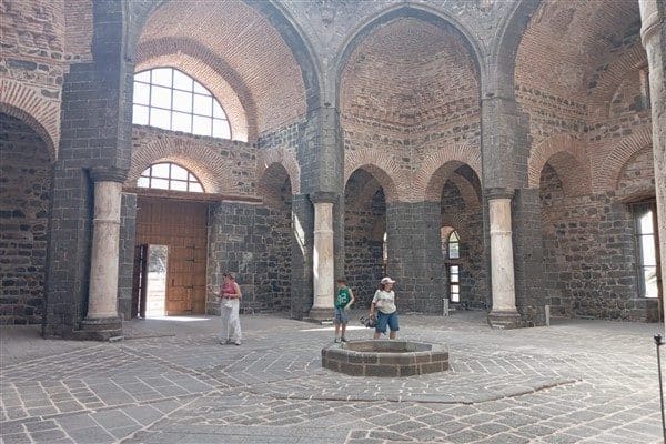 Diyarbakır Müzeler Müdürü Müjdat Gizligöl, Hibya Haber Ajansı'na restorasyon sürecine
