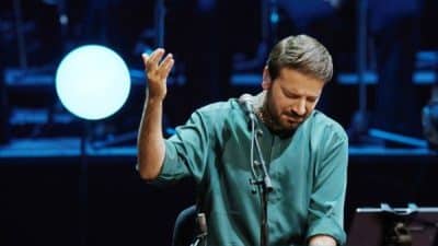 Milyonların gönlünde taht kurmuş sanatçı Sami Yusuf, yarın akşam Festival