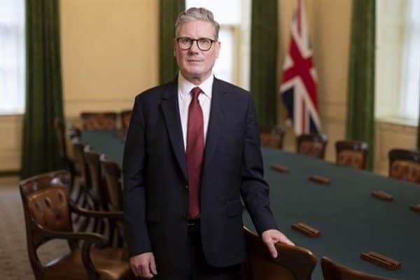Starmer, yaptığı açıklamada bu uygulamanın özellikle çalışan kesim ve aileler
