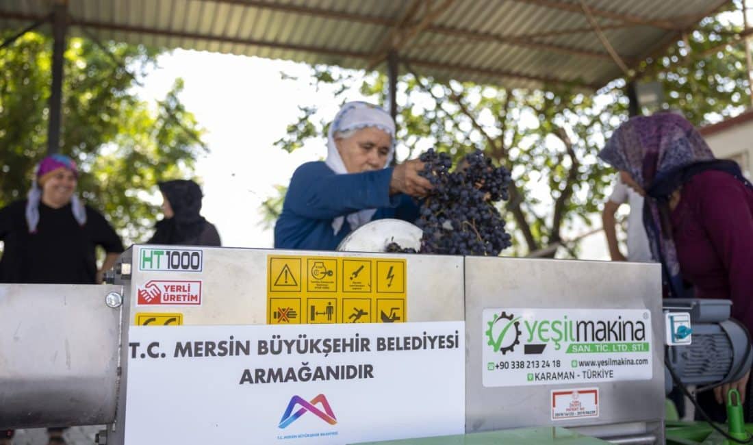 Mersin Büyükşehir Belediyesi'nin ‘Üzüm Sıkma Makinesi Desteği’ projesi kapsamında Tarsus’a bağlı Sucular