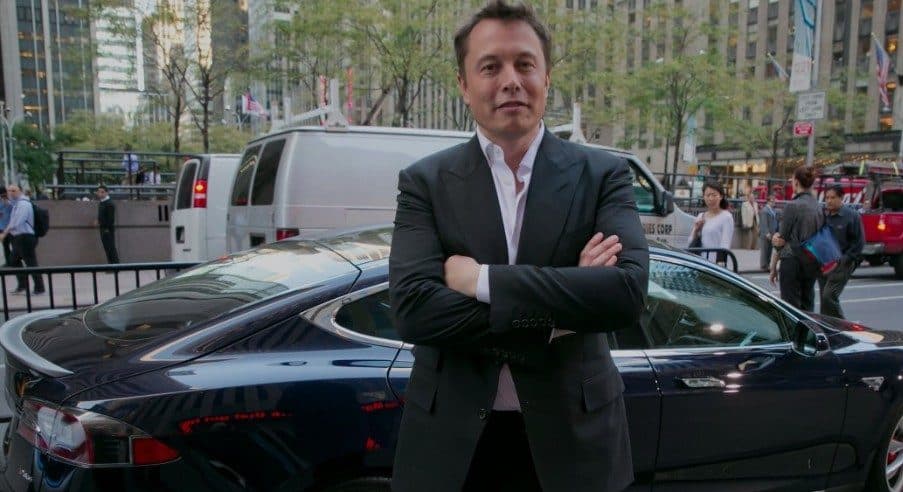 Açıklamada, Musk'ın Tesla'ya, 2018 CEO Ödülü'nün hisse başına kullanım fiyatına