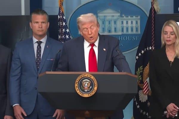 Trump, “Birçok insan ‘Belki de bir diktatör istiyoruz’ diyor. Ben
