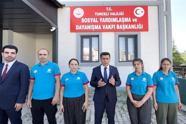 Ziyarette, Tunceli Sosyal Yardımlaşma ve Dayanışma Vakfı bünyesinde vatandaşlara sunulan