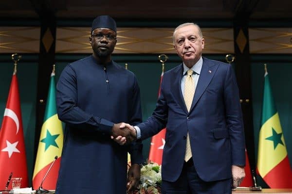 Cumhurbaşkanı Recep Tayyip Erdoğan ve Senegal Başbakanı Ousmane Sonko, baş
