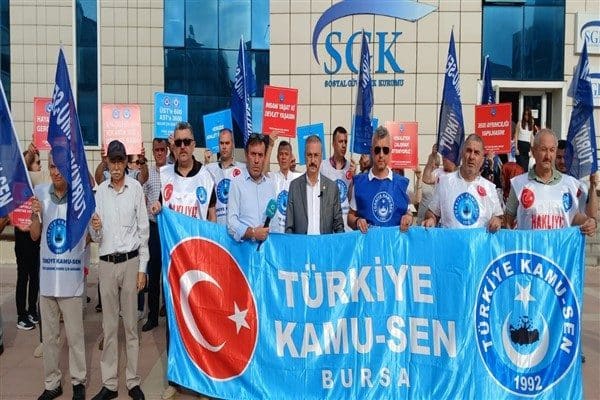Türkiye Kamu-Sen Bursa İl Temsilcisi Bulut, açıklamasında toplu sözleşme masasına