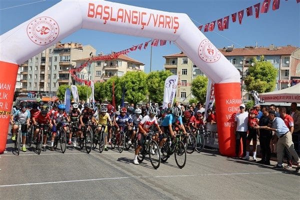 Türkiye’nin çeşitli illerinden gelen U13, U15, U17, Gençler, Büyükler ve