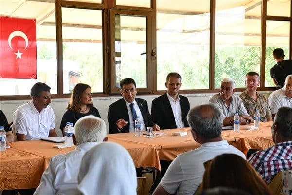 Vali Aygöl ve vatandaşların bir araya geldiği sohbette en çok