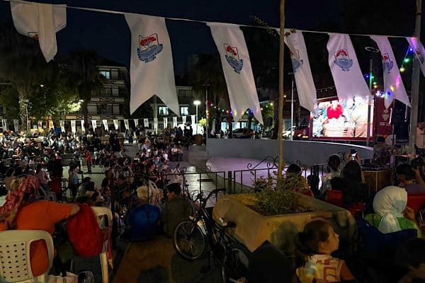 Yalova Belediyesi tarafından başlatılan “Kültür Yolda” etkinlikleri kapsamında düzenlenen açık