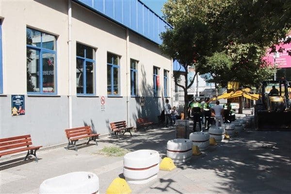 Bu kapsamda Gazipaşa Caddesi’nde, Halk Eğitim Merkezi yanında bulunan ve