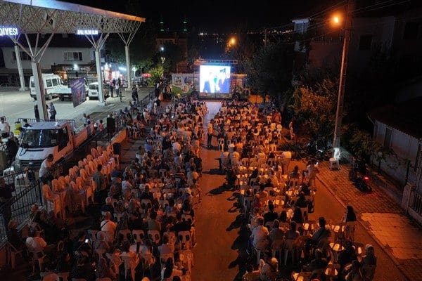 Isparta Belediyesi’nin ‘Yaz Seninle Güzel’ sloganıyla düzenlediği mahalle etkinlikleri devam