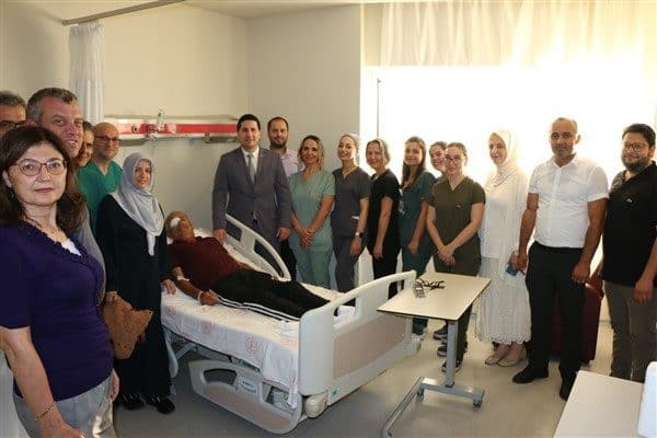 Yenikent Devlet Hastanesi Göz Kliniği hekimlerinden Op. Dr. Ali Altan