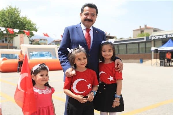 Pamukkale Belediye Başkanı Ali Rıza Ertemur, 2025-2026 Eğitim-Öğretim Yılı'nın başlaması