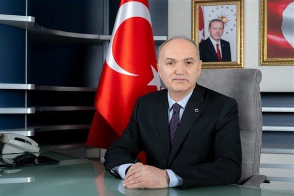 Düzce Belediye Başkanı Faruk Özlü, Mevlid Kandili dolayısıyla yayımladığı mesajda