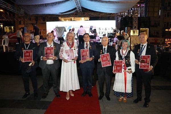 72 ülkenin üye olduğu Dünya Folklör Birliği (IGF) Başkanı Prof.