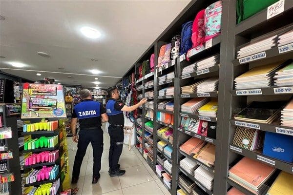 İnegöl Belediyesi Zabıta Müdürlüğü ekipleri, denetim çalışması gerçekleştiriyor. Belirli aralıklarla
