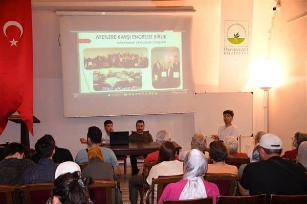 Geçtiğimiz dönem 15 günde bir düzenlediği toplantılarla alanında uzman eğitimcileri