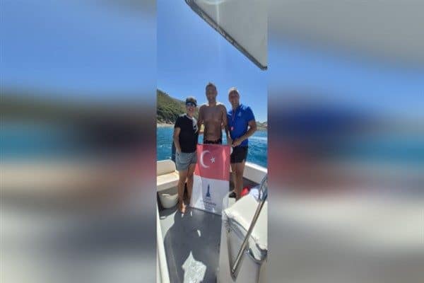 Haziran 2025’te Manş Denizi’ni solo geçen dünyadaki ilk otizmli erkek