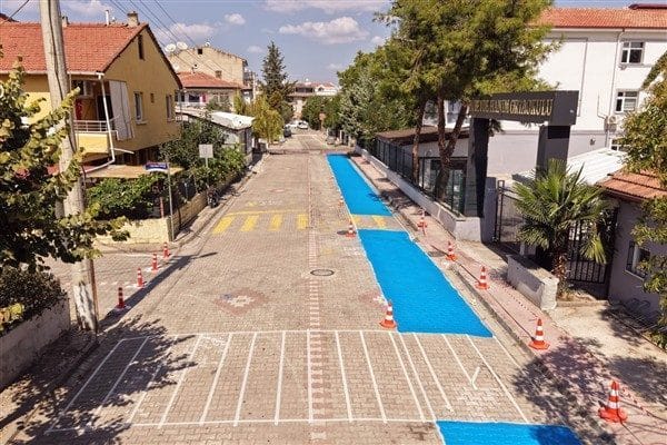 Yalova Belediyesi ekipleri, Temizlik İşleri Müdürlüğü, Ulaşım Hizmetleri Müdürlüğü ve