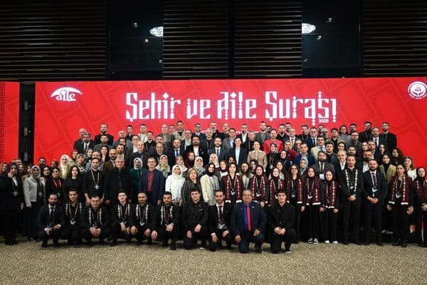 Selçuklu Kongre Merkezi’nde iki gün boyunca düzenlenen "Şehir ve Aile